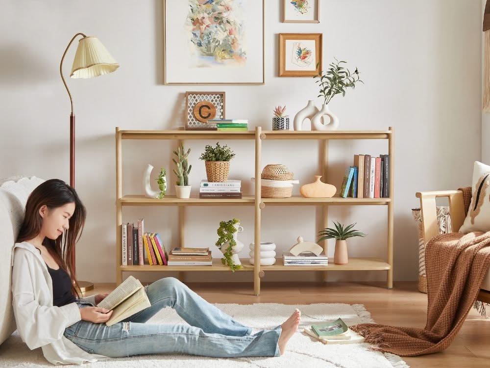 Lola Bookshelf