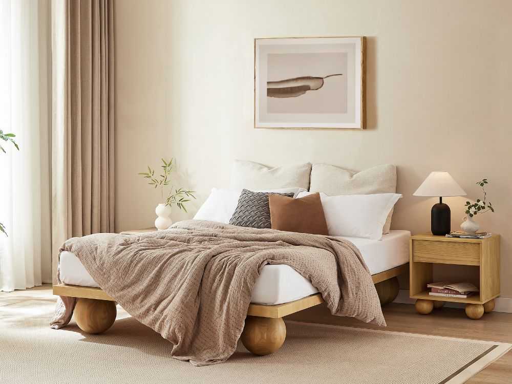 Ballico Timber Bed Base - Light Oak