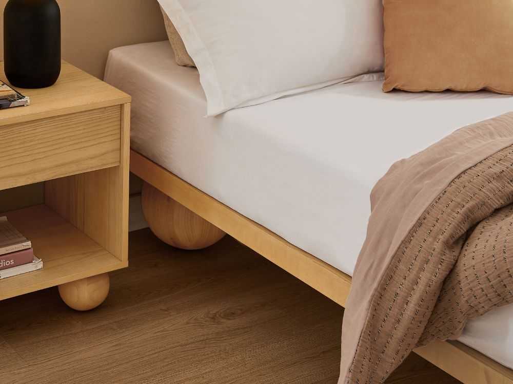 Ballico Timber Bed Base - Light Oak